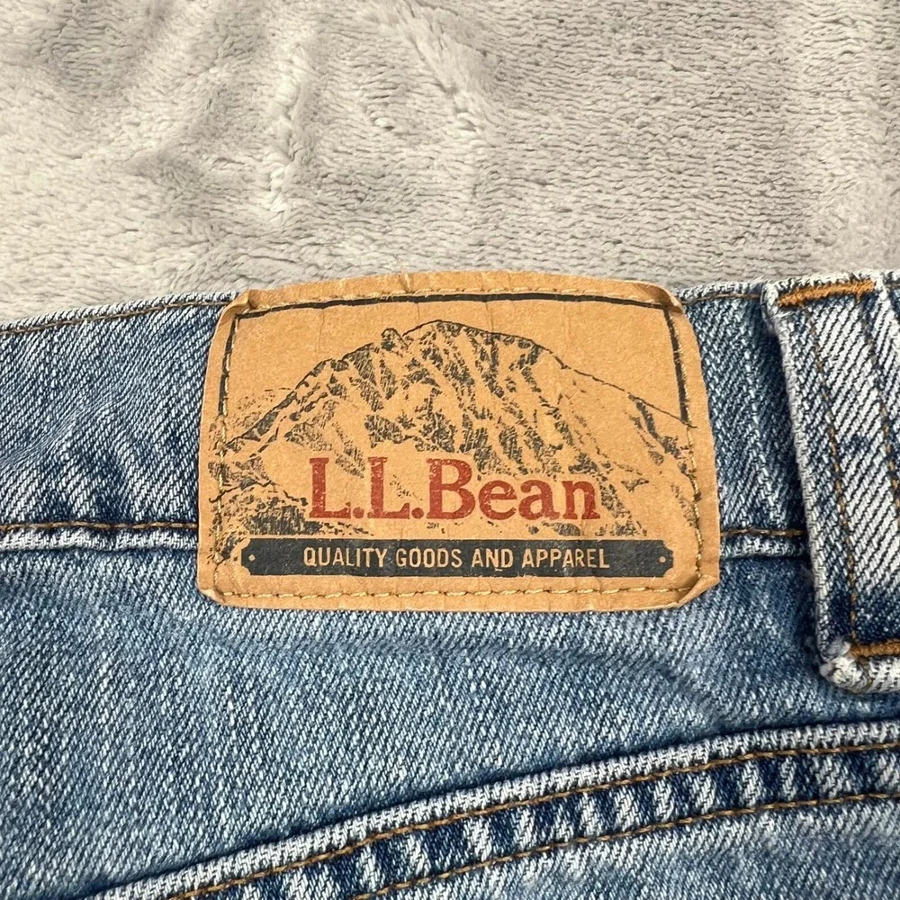 L.L.Bean Classic Fit Jeans Mens 33x29 Blue Denim Straight Leg 100% Cotton 505084